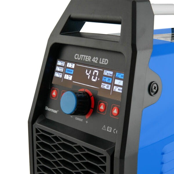 CUTTER-42-LED-panel-skos-2000-600x600.webp